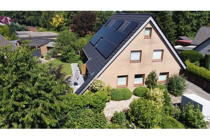 Charmantes und VOLL-SANIERTES Einfamilienhaus in Heide zu verkaufen.