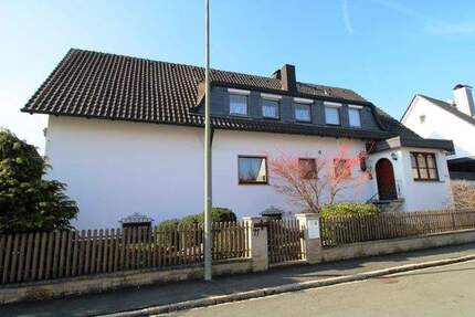 Mehrfamilien-Wohnhaus mit Tollem Grundstück zu verkaufen - Burgkunstadt