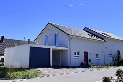 Haus zum Kaufen in Donaueschingen Hubertshofen 440.000,00 € 105.23 m² - Donaueschingen / Hubertshofen
