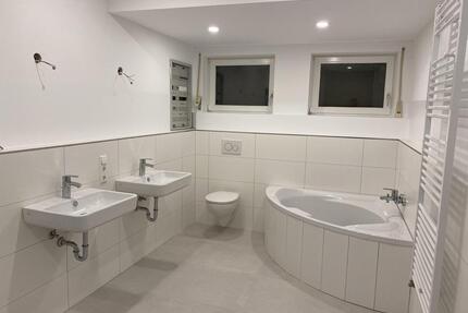 Traum-Wohnung mit viel Platz Wintergarten Garten in der City & dennoch ruhig - Donaueschingen