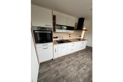 Wunderschöne helle 3 ZKB Balkon, Kamin in Schotten-Stadt