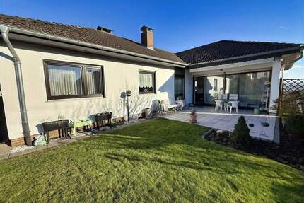 Bungalow in begehrter Wohnlage von Vellmar Stadtgrenze Kassel mit viel Platz und Vollkeller