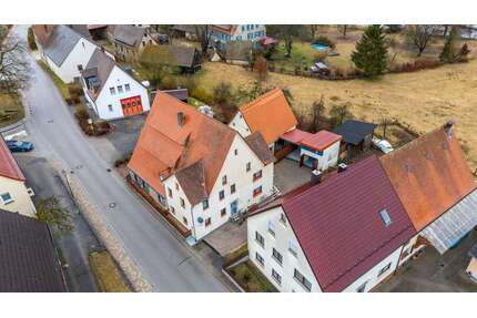 Haus zum Kaufen in Lauf an der Pegnitz 238.000,00 € 106.93 m²