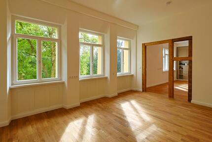 Exklusives Wohnen am Stadtsee – sanierte, sofort bezugsfreie 3,5-Zimmer-Wohnung - Bad Waldsee