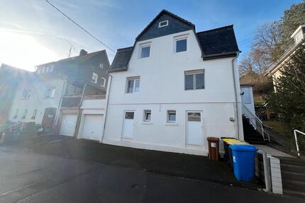 Haus renoviert Niederschelderhütte mit Grundstück - Siegen Eiserfeld