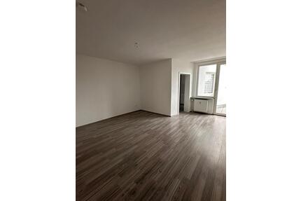 Ankommen & wohlfühlen: 3-Zimmer Wohnung mit Balkon - Duisburg Baerl