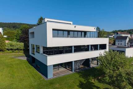 Haus zum Kaufen in Perl 2.550.000,00 € 670 m²