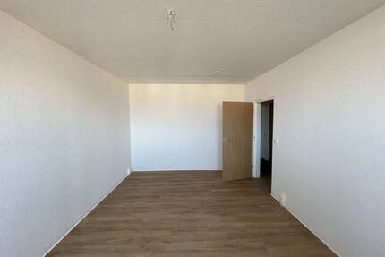 Wohnung zum Mieten in Rostock 270,00 € 32.13 m²