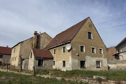 Einfamilienhaus mit Scheune in Ebersbach OT Naunhof zum Sanieren