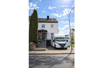 Haus zum Kaufen in Karben Petterweil 470.000,00 € 130 m² - Karben / Petterweil