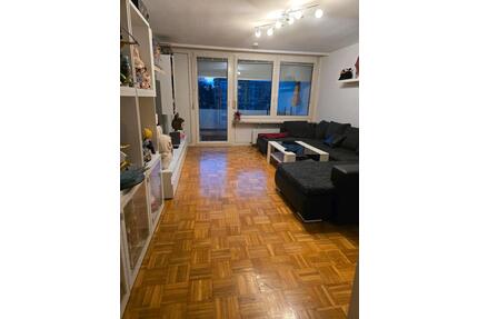 3,5-Zi.-Whg. mit Balkon & TG-Stellplatz in Stuttgart-Giebel