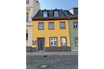 Modernes Wohn-Geschäftshaus (auch als Einfamilienhaus nutzbar) mit Einbauküche im Zentrum der Stadt Hartha