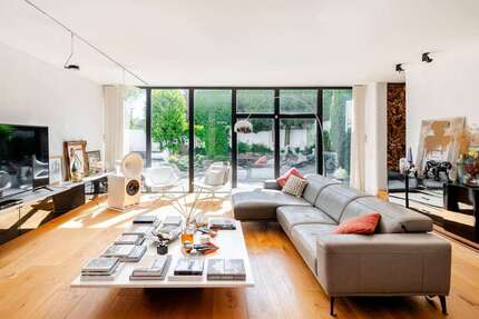 Haus zum Kaufen in Köln 2.250.000,00 € 453 m²