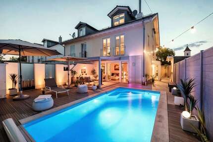 Haus zum Mieten in Vaterstetten 3.900,00 € 161.88 m²