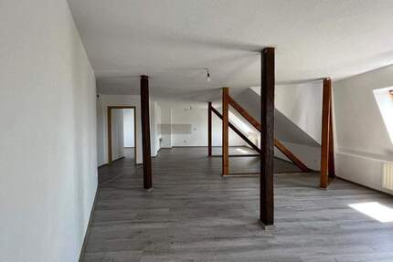 Einzigartige Dachgeschosswohnung sucht Liebhaber - Zwickau Bahnhofsvorstadt