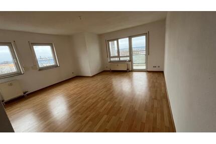 7. Etage (Fernblick), Lift, Balkon, Tiefgarage - Zwickau Auerbach