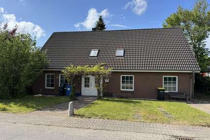 Haus zum Kaufen in Hochdonn 225.000,00 € 180 m²