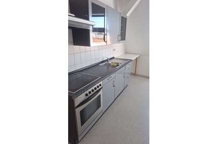 Wohnung zum Mieten in Halle 532,00 € 76 m²