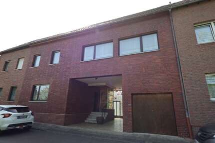 Haus zum Kaufen in Düren-Niederau 249.000,00 € 162 m²