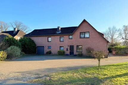 Zweifamilienhaus mit großem Grundstück und Entwicklungspotenzial - Westerwalsede Süderwalsede