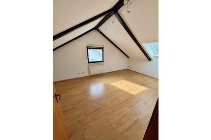 2Zimmer Dachgeschosswohnung in ruhiger Wohnlage in Bad-König Zell - Bad König