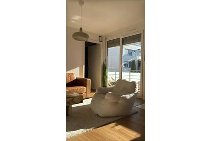 Lichtdurchflutete 2-Zimmer-Wohnung mit Balkon Ideal für Singles - Holzgerlingen