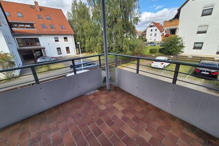 Schöne 1-Raum-Wohnung mit EBK und Balkon im Grünen - Glauchau