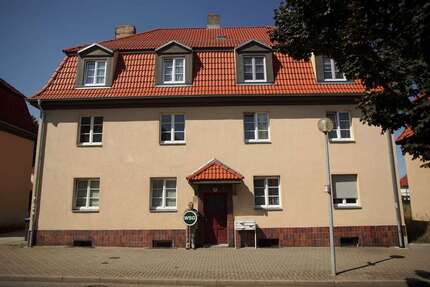 Wohnung zum Mieten in Bitterfeld-Wolfen OT Wolfen 354,38 € 52.5 m²