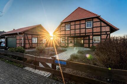 Modernes Einfamilienhaus im traditionellen Fachwerkstil - Vechelde