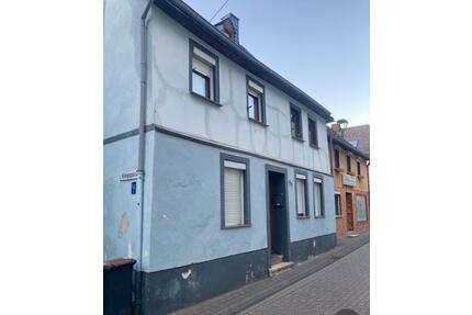 Einfamilienhaus Bendorf-Sayn - 99.000,00&nbsp;EUR Kaufpreis, ca.&nbsp; 80,00&nbsp;m&sup2; in Bendorf (PLZ: 56170)