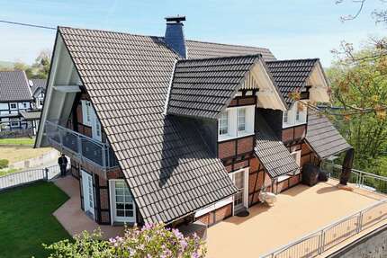 Haus zum Kaufen in Waldbröl Herfen 429.000,00 € 224.13 m² - Waldbröl / Herfen