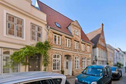 Haus zum Kaufen in Lübeck 1.975.000,00 € 314.9 m²