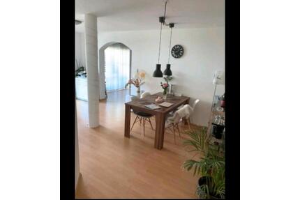 Erdgeschosswohnung 92 qm - 1.140,00&nbsp;EUR Kaltmiete, ca.&nbsp; 92,00&nbsp;m&sup2; in Eitting (PLZ: 85462)