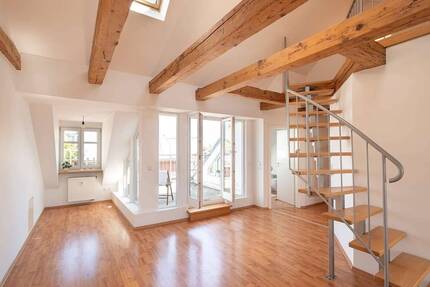 *Wohnen über den Dächern von Fürth!*- Individuelle Dachterrassenwohnung in bester Innenstadtlage