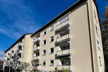 KL-Bännjerrück: Gepflegte 3-Zimmerwohnung mit Küche, BadWC, Loggia und Balkon - Kaiserslautern Innenstadt