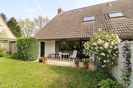 Familienfreundliche Doppelhaushälfte mit Garage, Carport und schönem Garten in Henstedt-Rhen - Henstedt-Ulzburg
