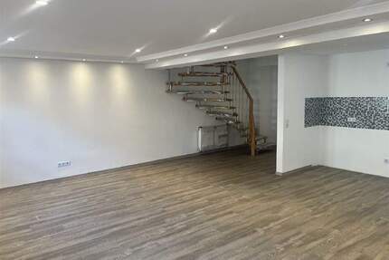 kernsaniertes Wohnhaus mit Gerwebeeinheit und großer Wohnung in zentraler Lage von Hardheim zu verkaufen