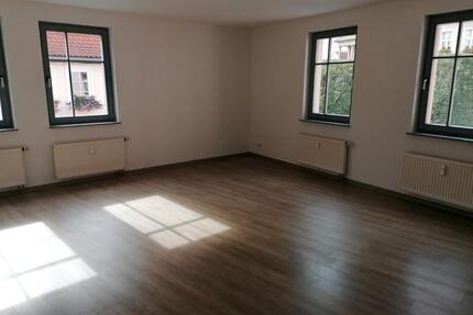 MODERNE und HELLE 4-Raumwohnung in zentraler Lage von Artern