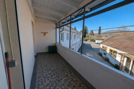 Helle 2,5-Zimmer-Wohnung mit Balkon in zentraler Lage von 66649 O - Oberthal