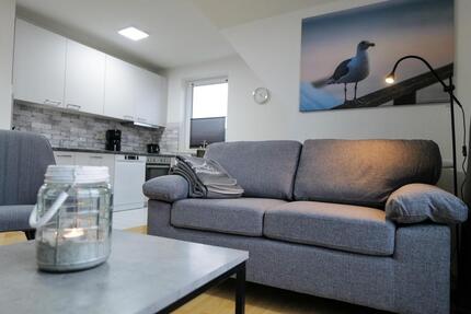 Ferienwohnung Zingst Ostsee – ruhig & zentral – BalkonTerrasse