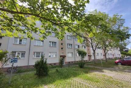 Moderne 4 Raum Wohnung mit Balkon nur 300m zum Zwenkauer See