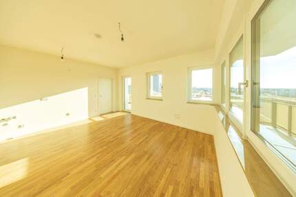 Attraktive 3-Zimmerwohnung im 10.Stock! Glücklich wohnen auf 79m² mit Balkon - Leipzig Zentrum-Südost