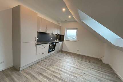 Hochwertige DG Whg. mit EBK in Großenlüder