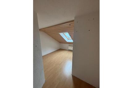 WG 1 Zimmer in 3er Wohnung - 500,00&nbsp;EUR Kaltmiete, ca.&nbsp; 10,00&nbsp;m&sup2; in Günzburg (PLZ: 89312)