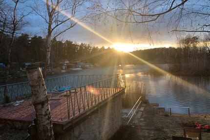 Bungalow, direkt am Wasser - 47.000,00&nbsp;EUR Kaufpreis, ca.&nbsp; 30,00&nbsp;m&sup2; in Doberlug-Kirchhain (PLZ: 03253)