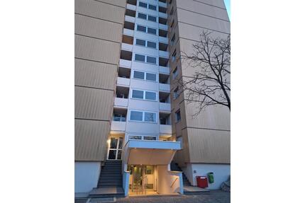 3 Zi. Wohnung, 86 qm, Renoviert, Nolte Küche, TG-Stpl. ab August - Neu-Ulm Ludwigsfeld
