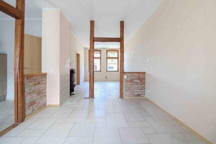 Großes Grundstück mit Zweifamilienhaus - ideal für Familien & Mehrgenerationen - Eilsleben