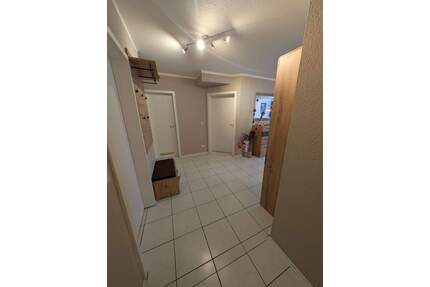 Schöne, lichtdurchflutete 4-Zimmerwohnung mit Balkon und Tiefgaragenstellplatz in Wolkersdorf - Schwabach