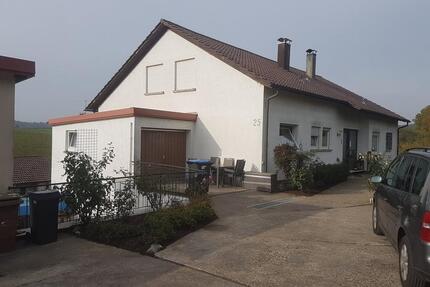 Ruhiges Wohnen am Naturschutzgebiet:7-Zimmer-Haus + großem Garten - Massenbachhausen