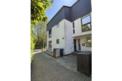 Haus zum Kaufen in Neu-Isenburg 990.000,00 € 253.25 m²